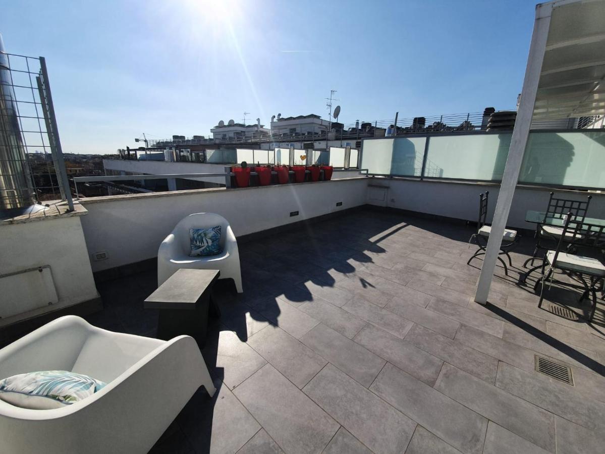 Penthouse 41 In Trastevere With Big Terrace Roma Exterior foto